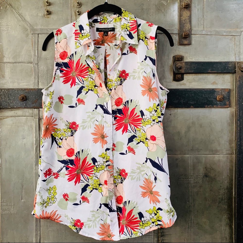 Dillon Sleeveless Floral Blouse
